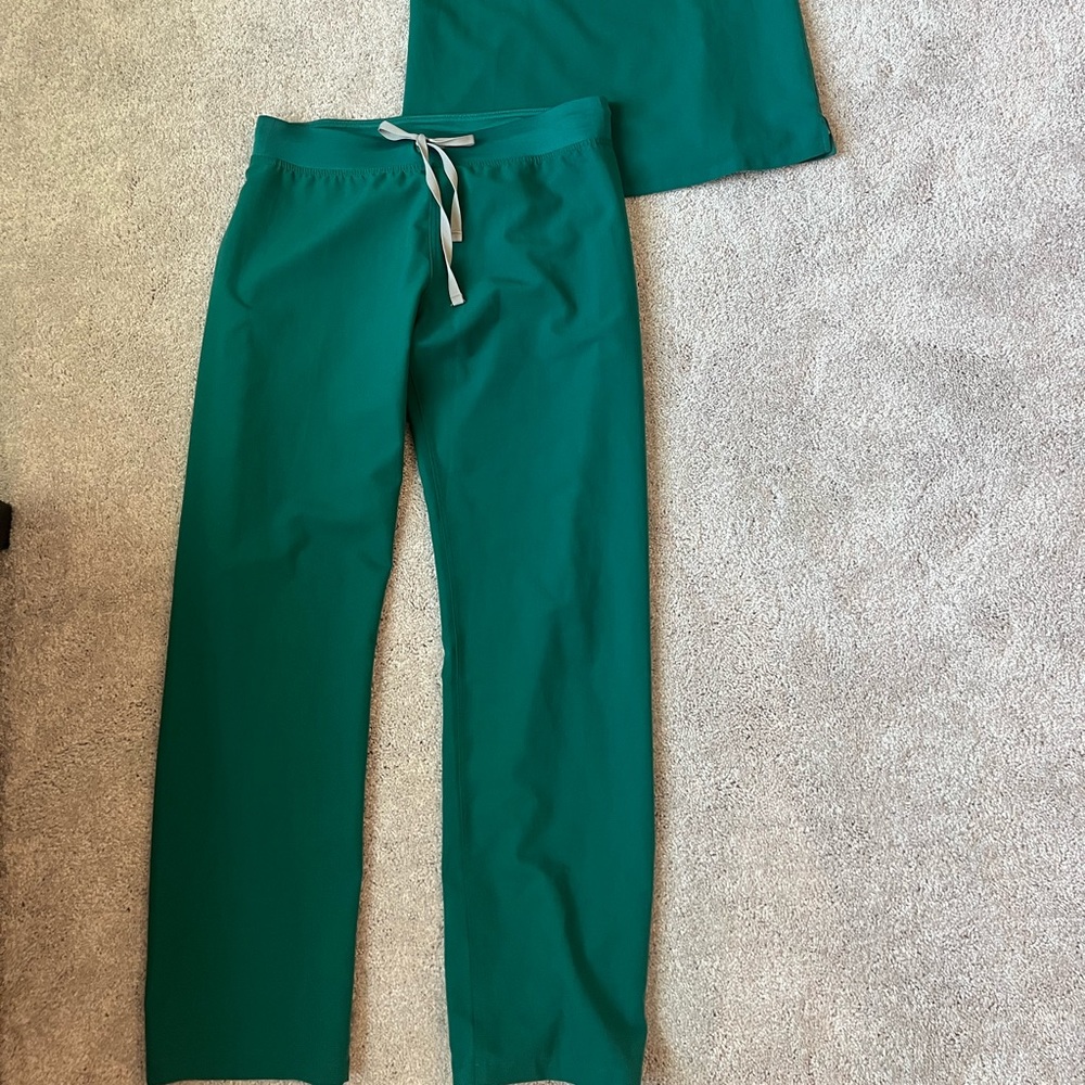 FIGS livingston pants-hunter green